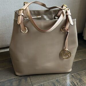 Michael Kors leather purse